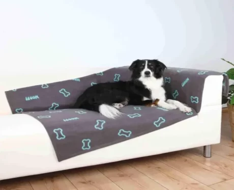 Trixie Barney Fleece Pet Blanket at ithinkpets.com (2)