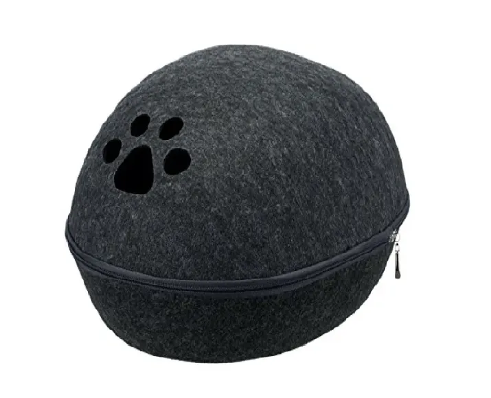 Trixie Liva Cat Cuddly Cave Bed at ithinkpets.com (4)