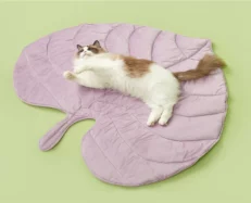 Fofos Luxury Pet Mat Love Leaves at ithinkpets.com (2)