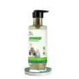 Natural Remedies Auraglow Moisturizing Shampoo for Dogs and Cats, 175 ML at ithinkpets.com (1)