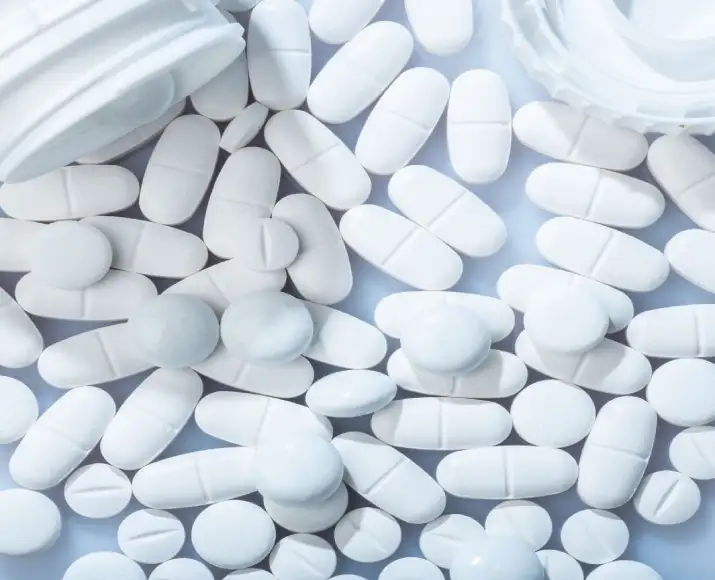 Apoquel for Dogs Complete Allergy Relief Guide (Uses, Dosage, Side Effects & Buying Tips) (1)